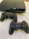 Playstation 3 com dois comandos, originais, com cabos, como novo.