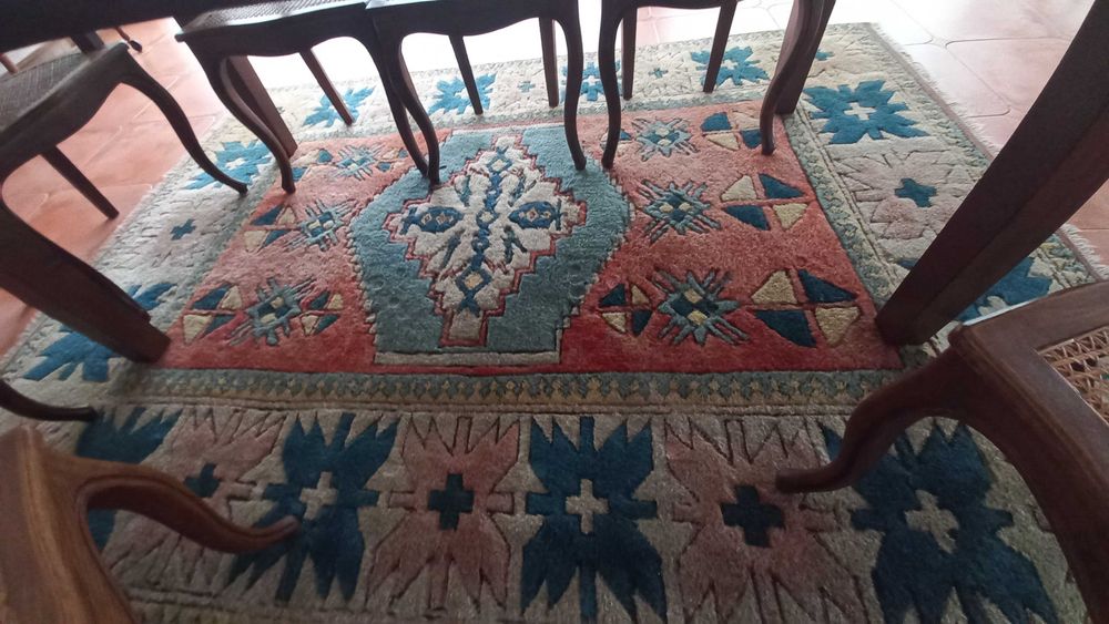 Tapete Turco usado em bom estado de conservação