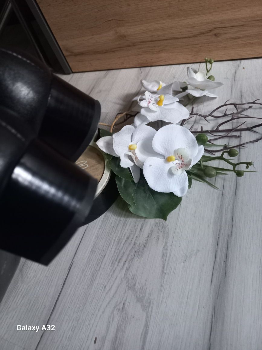 Buty na niskim słupku 37
