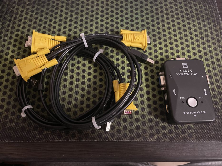 KVM-світч 2-портовий FJ-2UK/4UK USB чорний + два кабелі