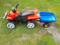 Quad na pedała z przyczepką