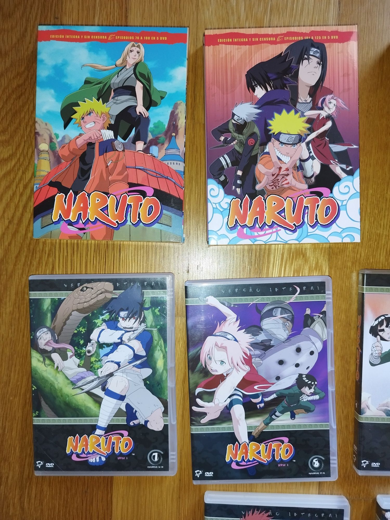 Lote de DVDs do Naruto