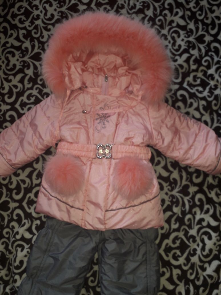 Зимняя куртка и полукомбинезон, шапка в подарок