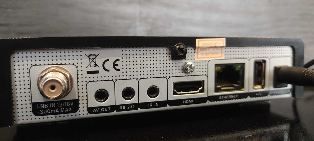 Receptor de satélite digital ICECRYPT S1600CHD