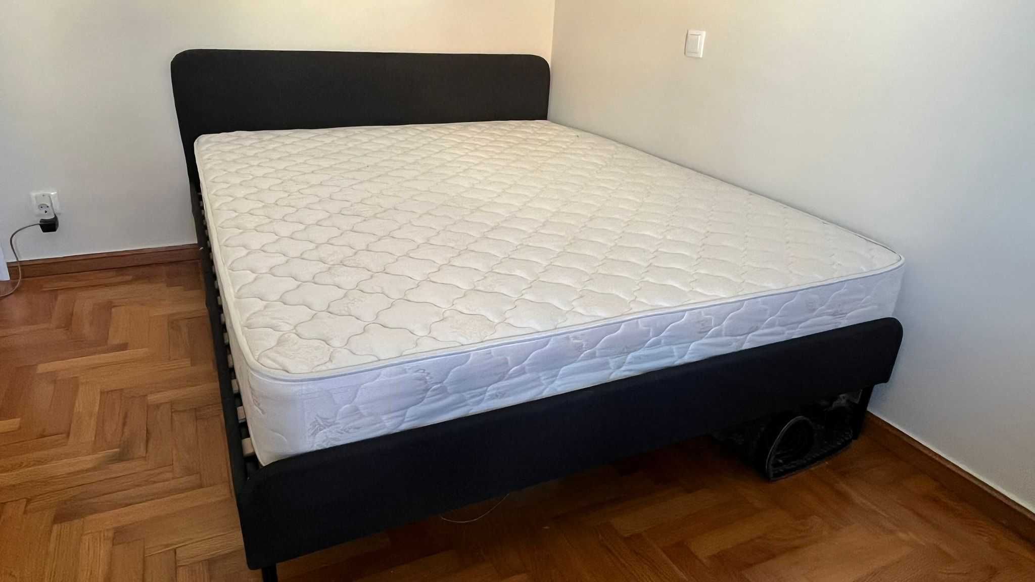 Colchão + cama de casal