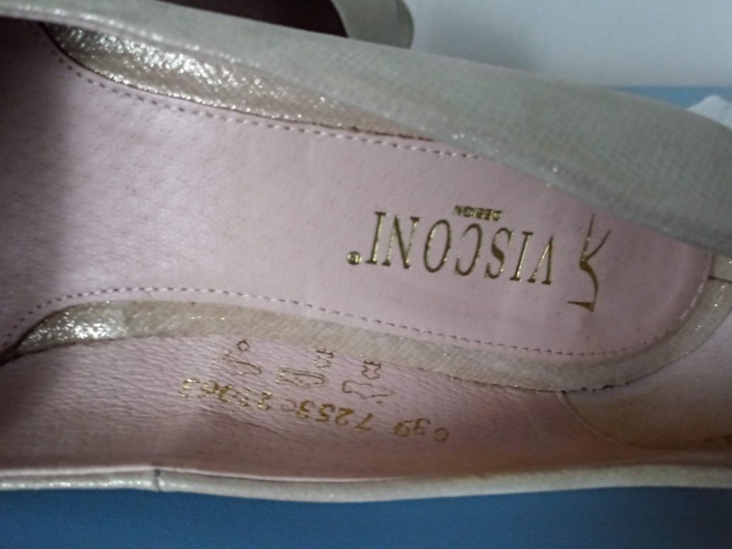 Buty czółenka złote rozm.39