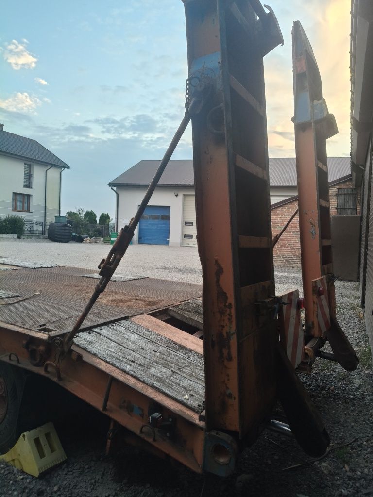 Sprzedam przyczepę ciężarową niskopodwoziową