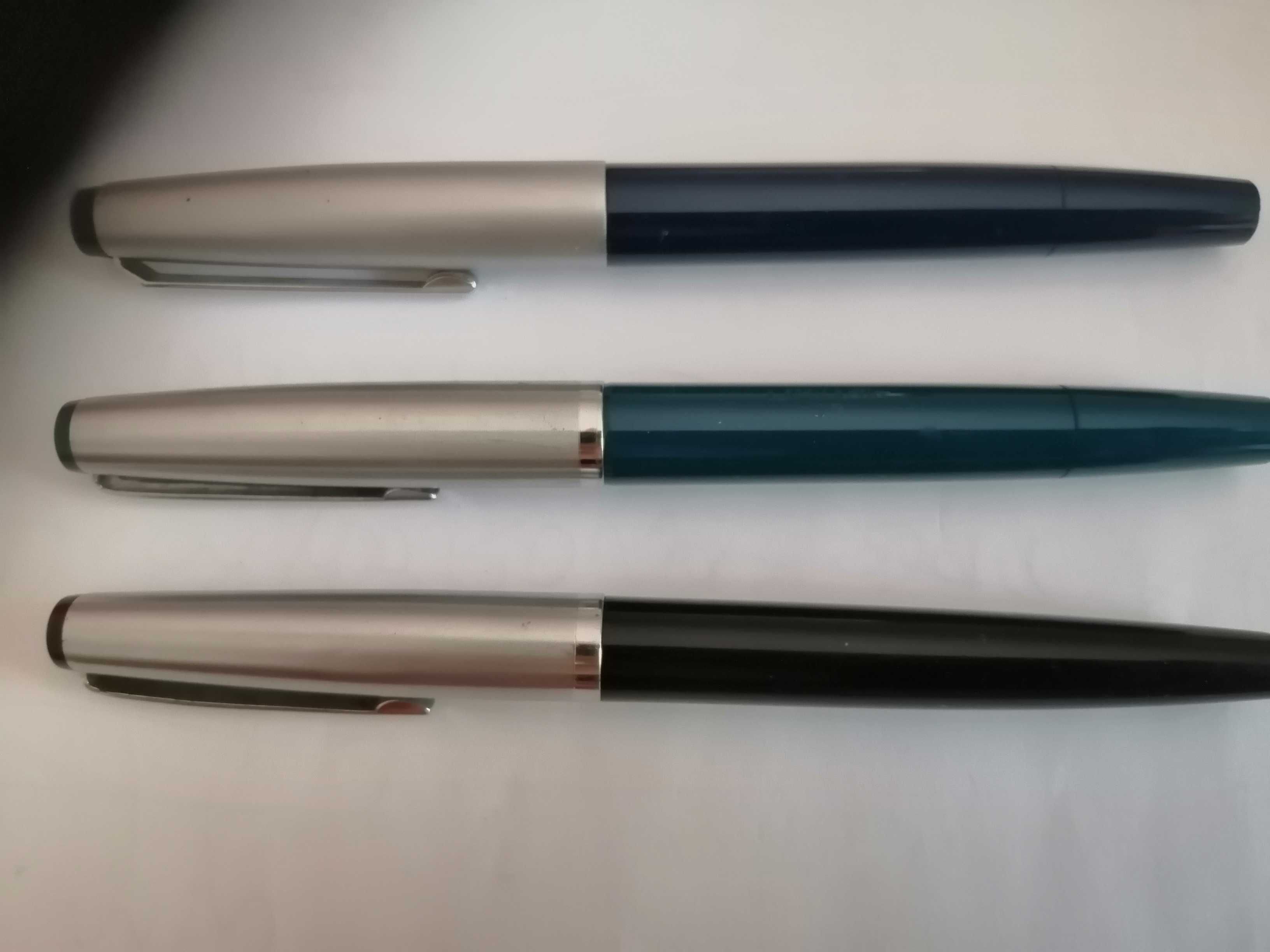 2 canetas Lamy. 47,, com aparo de ouro e 69. Aço.