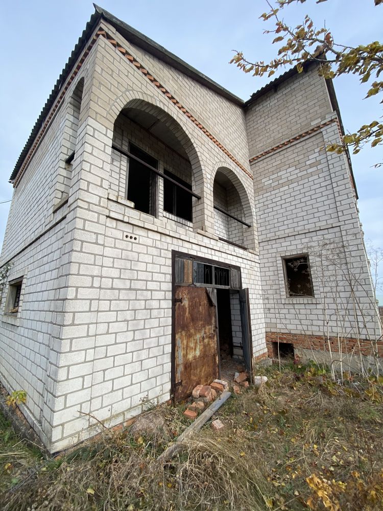 Двухэтажный дом в пгт Подгородная