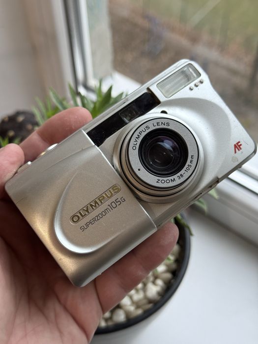 Пленочный фотоаппарат Olympus Superzoom105G