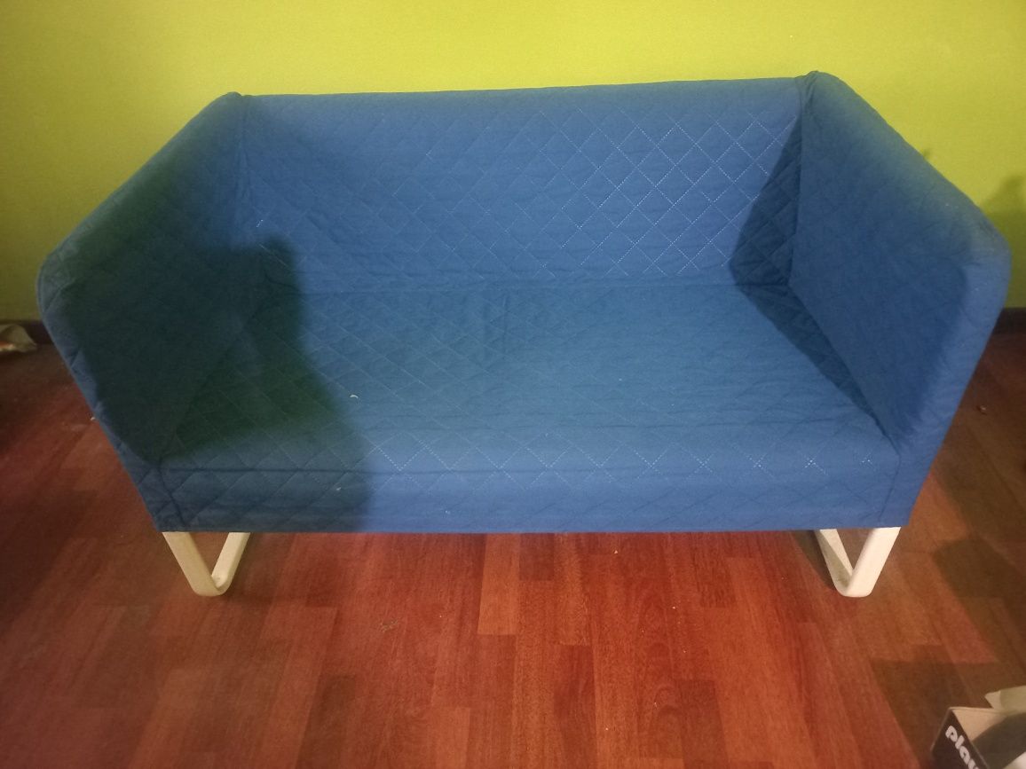 Sofa azul - quarto criança