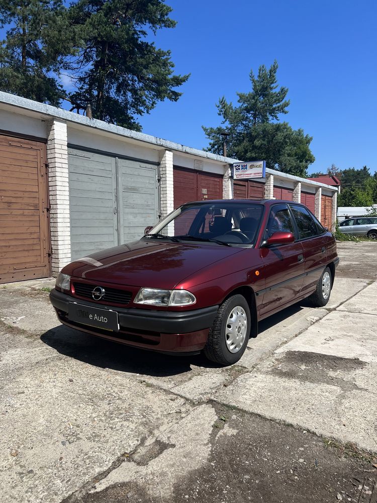 Opel Astra 1.4 bezwypadkowy salon Polska 1 właściciel