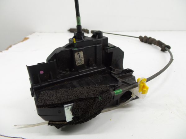 Fechadura / fecho porta frente esquerdo NISSAN Juke (F15)