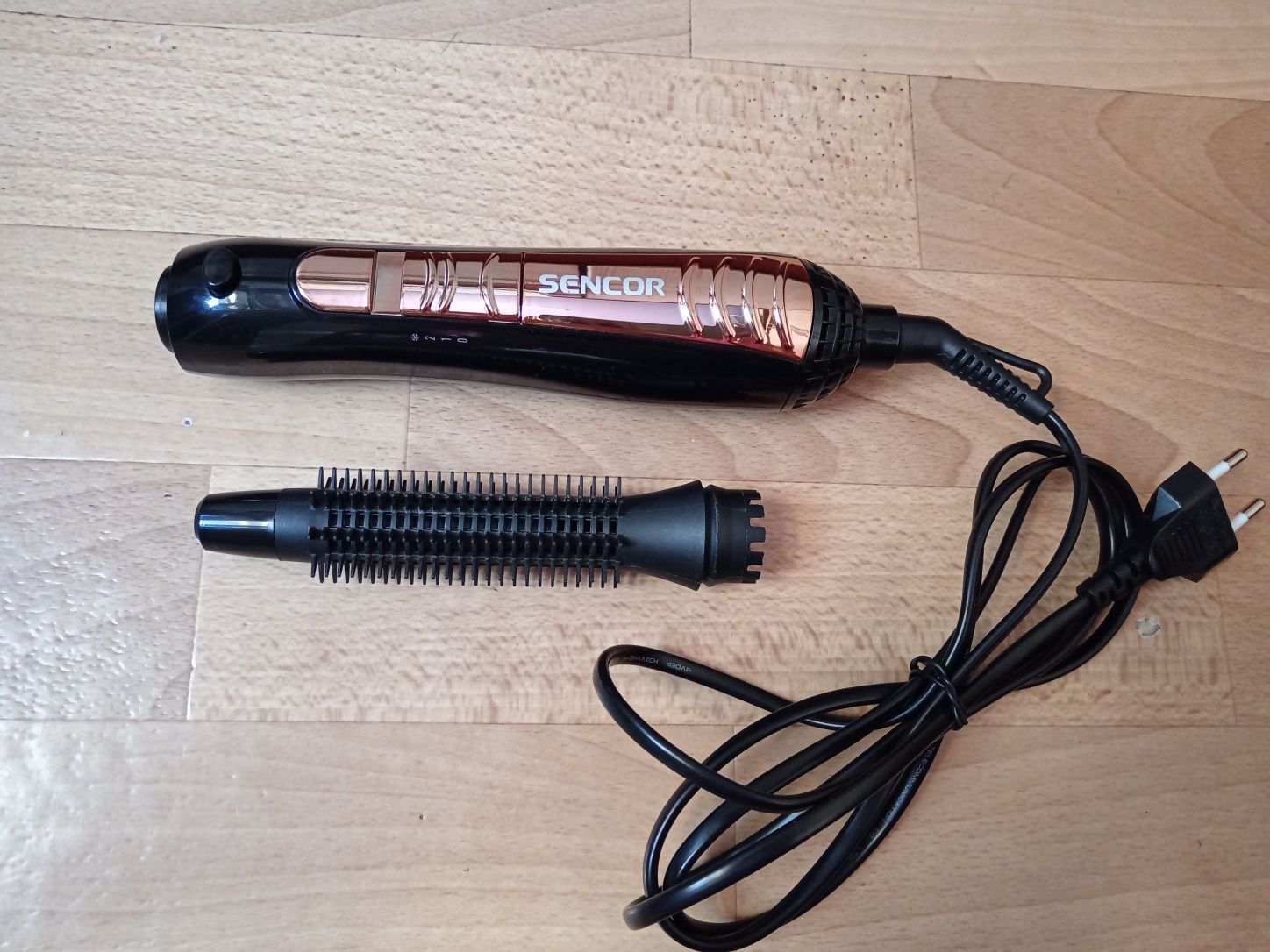 фен щітка стайлер Sencor SHS 3000BK в користуванні 3 рази