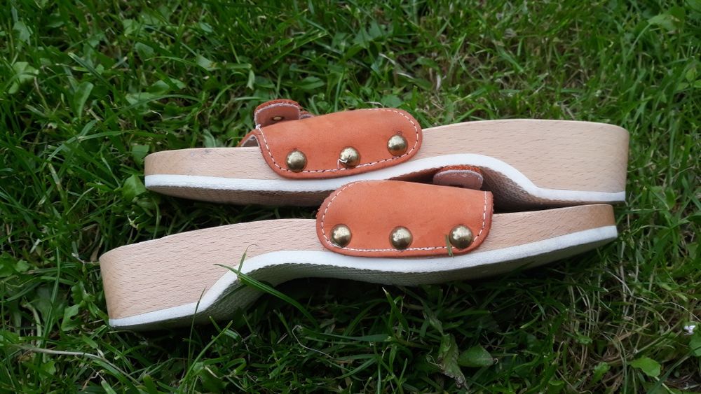 Ortopedycznie profilowane klapki drewniaki Scholl długość wkładki 25