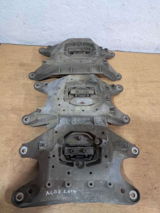 Podpora łapa belka poduszka skrzyni biegów AUDI A4 B8 A5