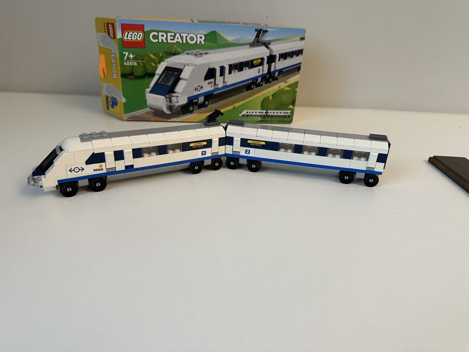 Конструктор LEGO Creator Високошвидкісний поїзд (40518).