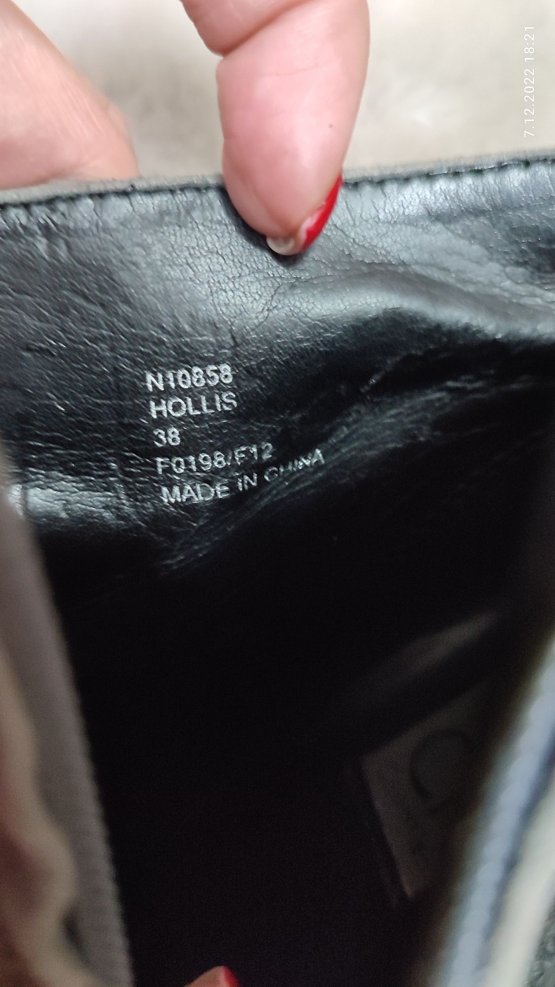 Szaro - czarne botki skórzane zamszowe na obcasie Calvin Klein