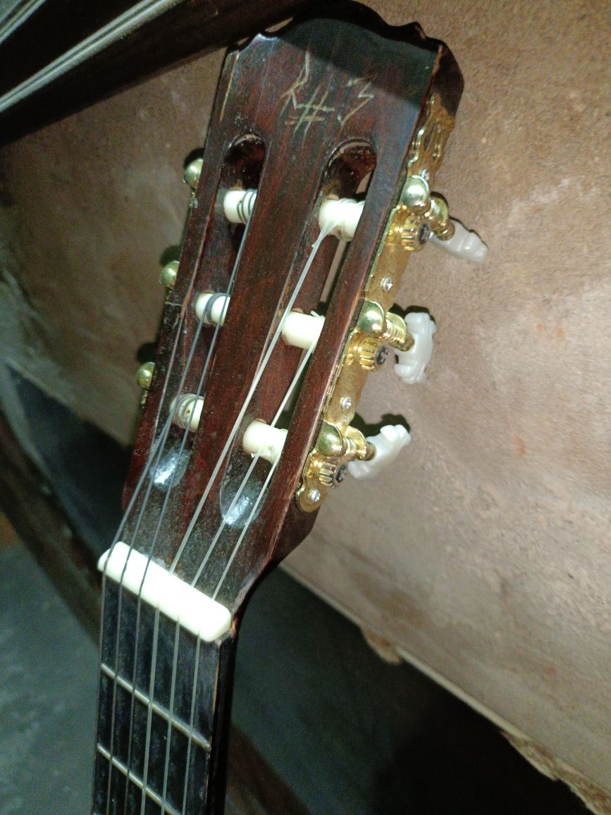 Viola de música usada