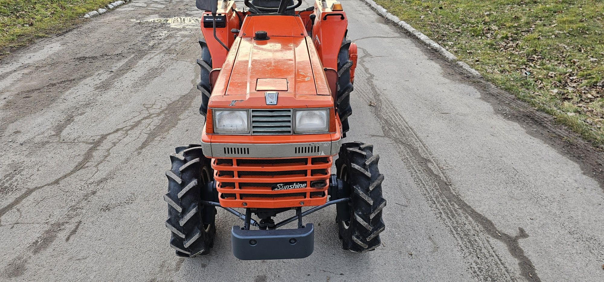 Мінітрактор Трактор Японский Kubota L1-235