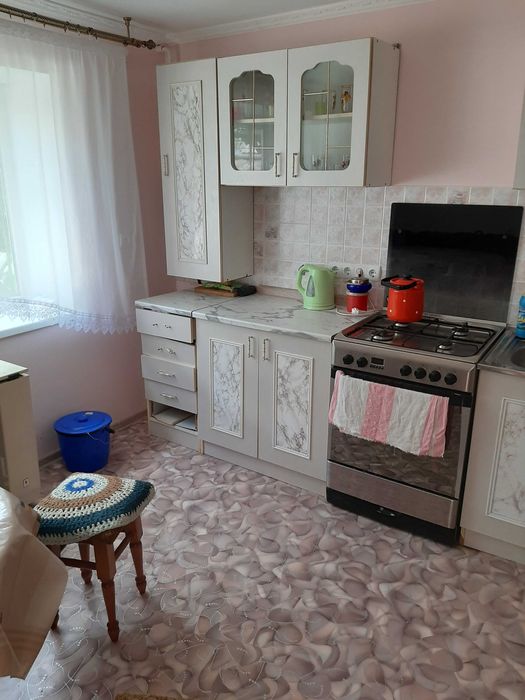 Житловий будинок із земельною ділянкою