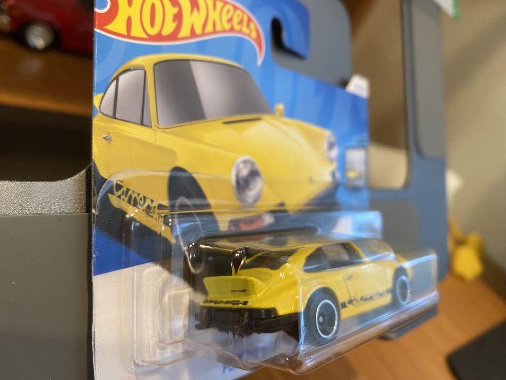 Hot Wheels Porsche 911 Carrera RS / Хот Вілс Порше