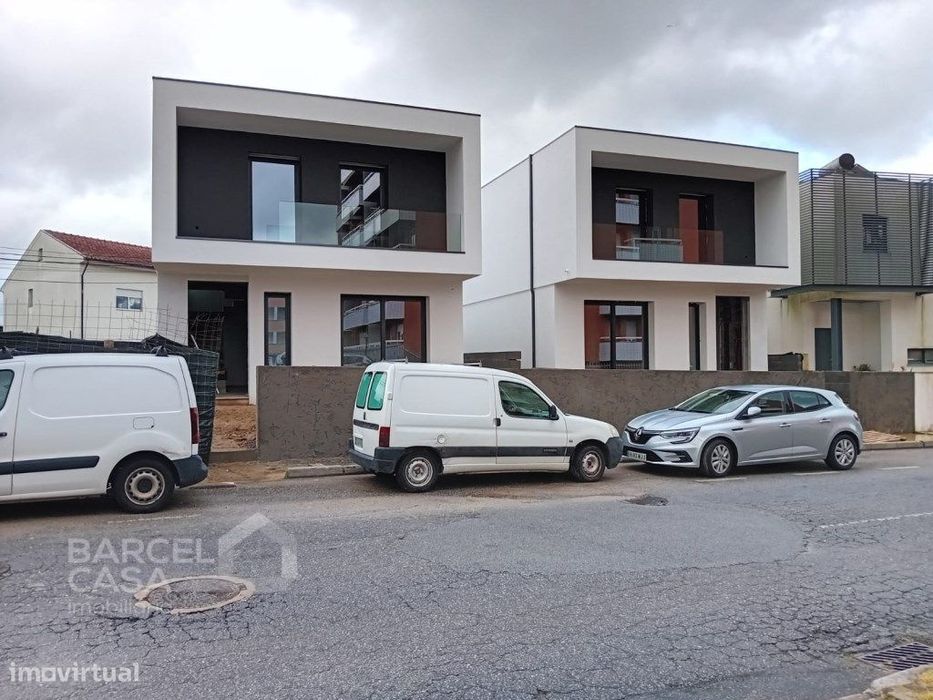 Moradia T3 em construção na Urb. Quinta da Cal em Vila Boa - Barcelos