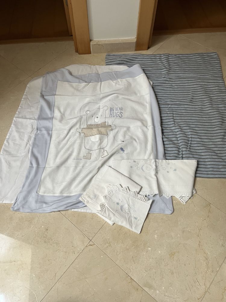 Edredon com capa, Manta e Conjunto de lençóis para alcofa