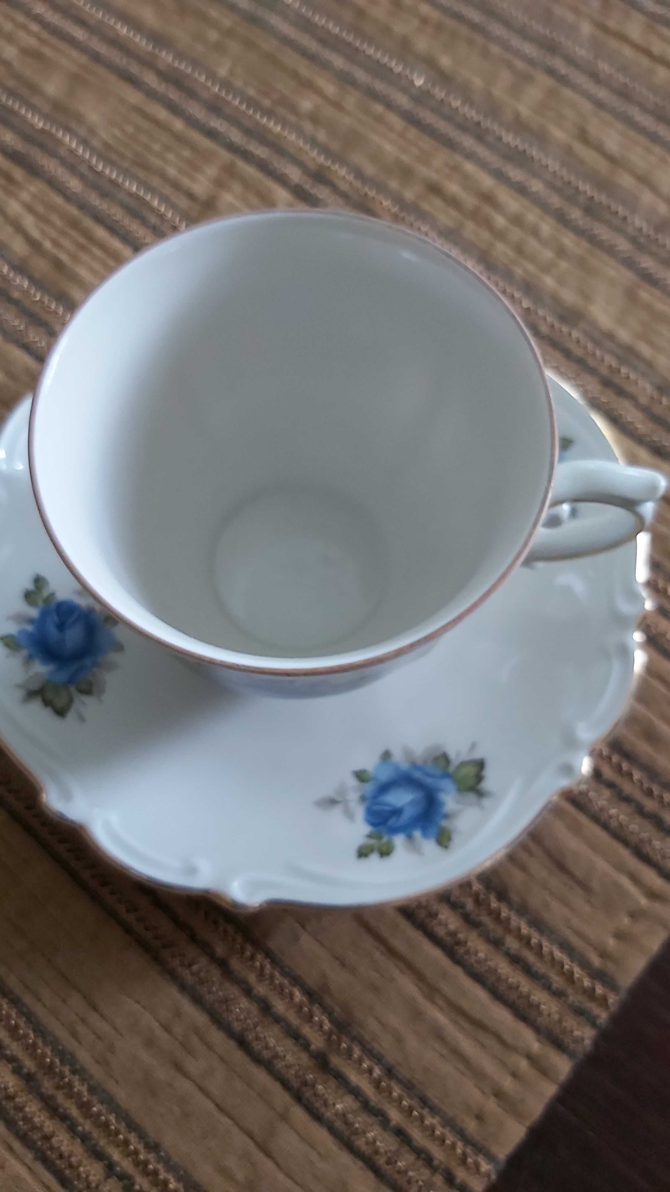 Filiżanka porcelanowa Z&Co Bavaria w niebieskie róże