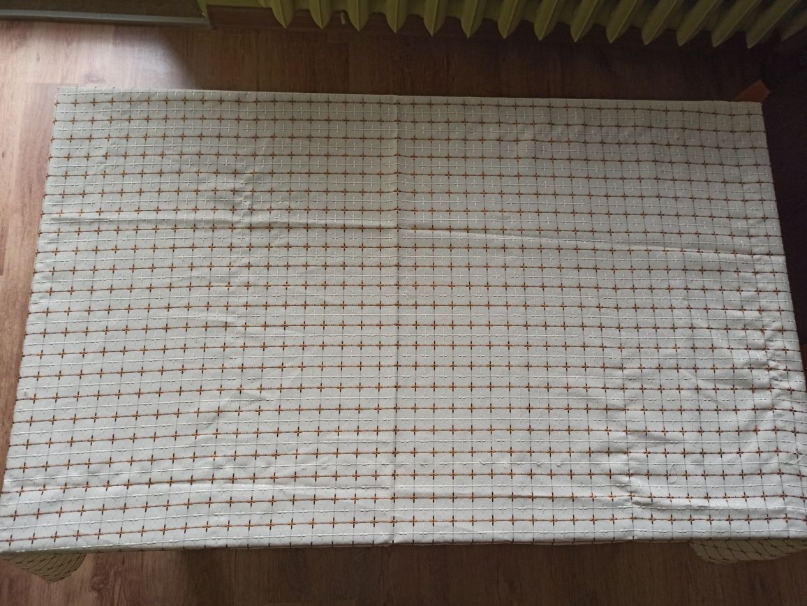 Obrus 155cm/135cm plamoodporny