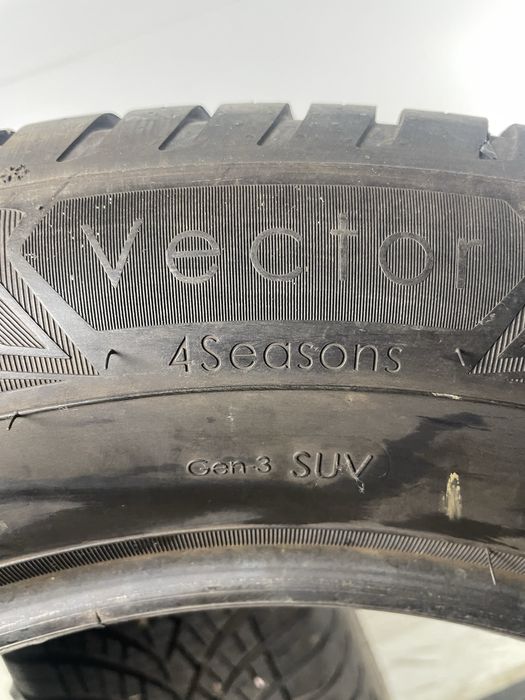225/55R17 106V GoodYear Vector 4 Season Gen-3