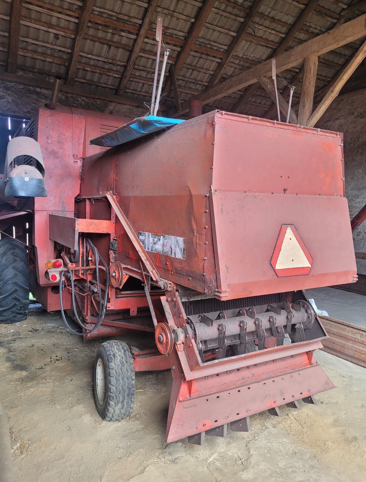 Kombajn Zbożowy Bizon Super ZO56