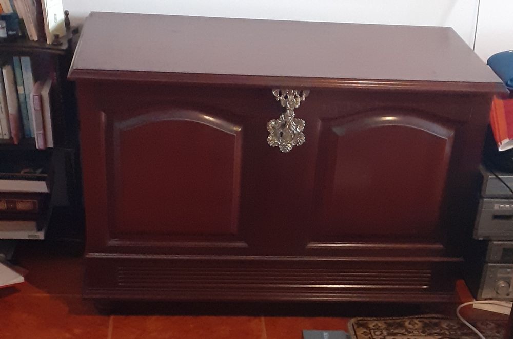 Mala/arca de madeira para enchoval
