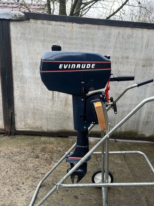 Лодочний мотор Evinrude 4