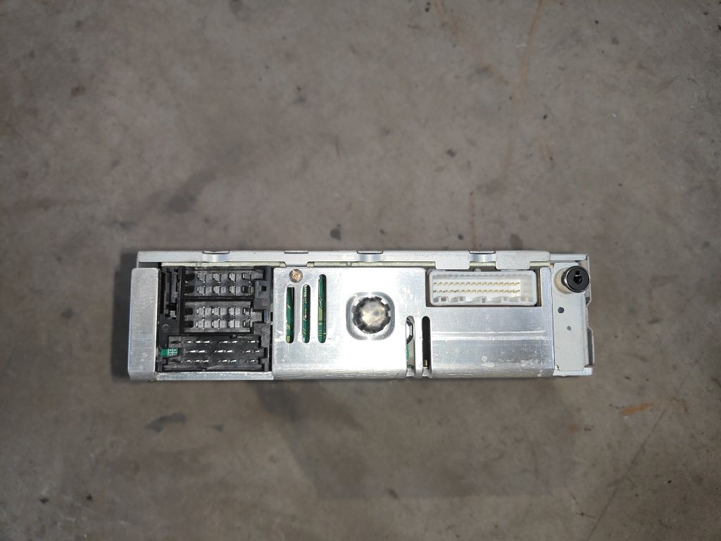 Renault Laguna II amplituner radia Cabasse 8200.326.982 i inne