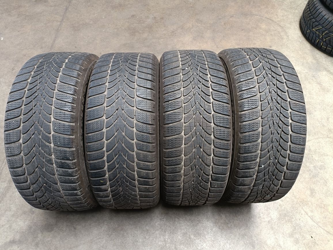 Opony zimowe Dunlop SP Winter Sport 4D MO 225/50R17 94H