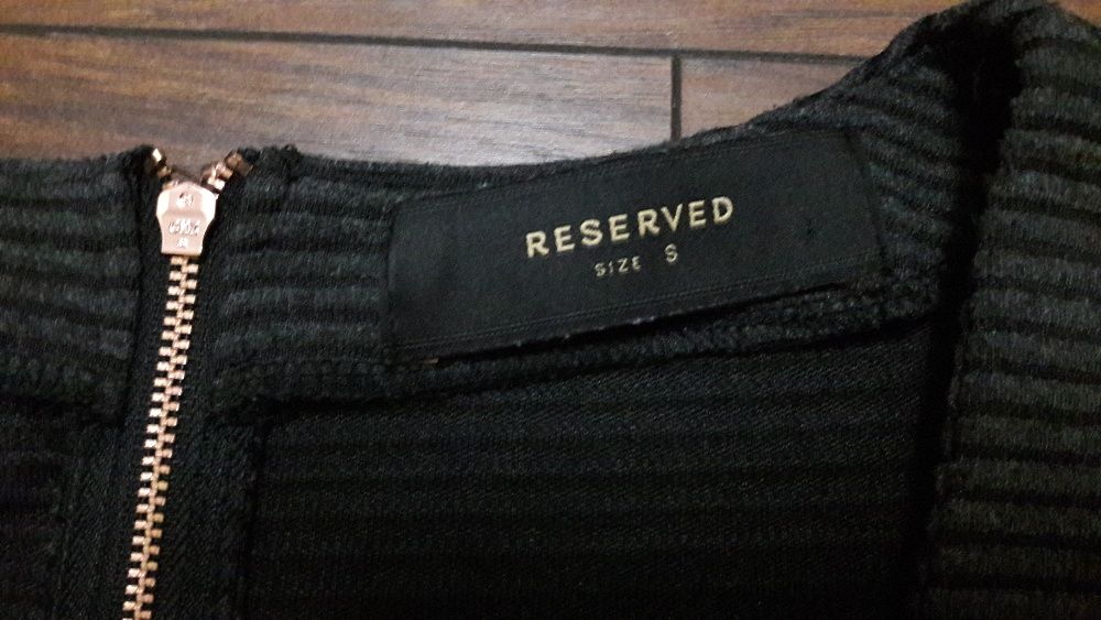 Sukienka Reserved