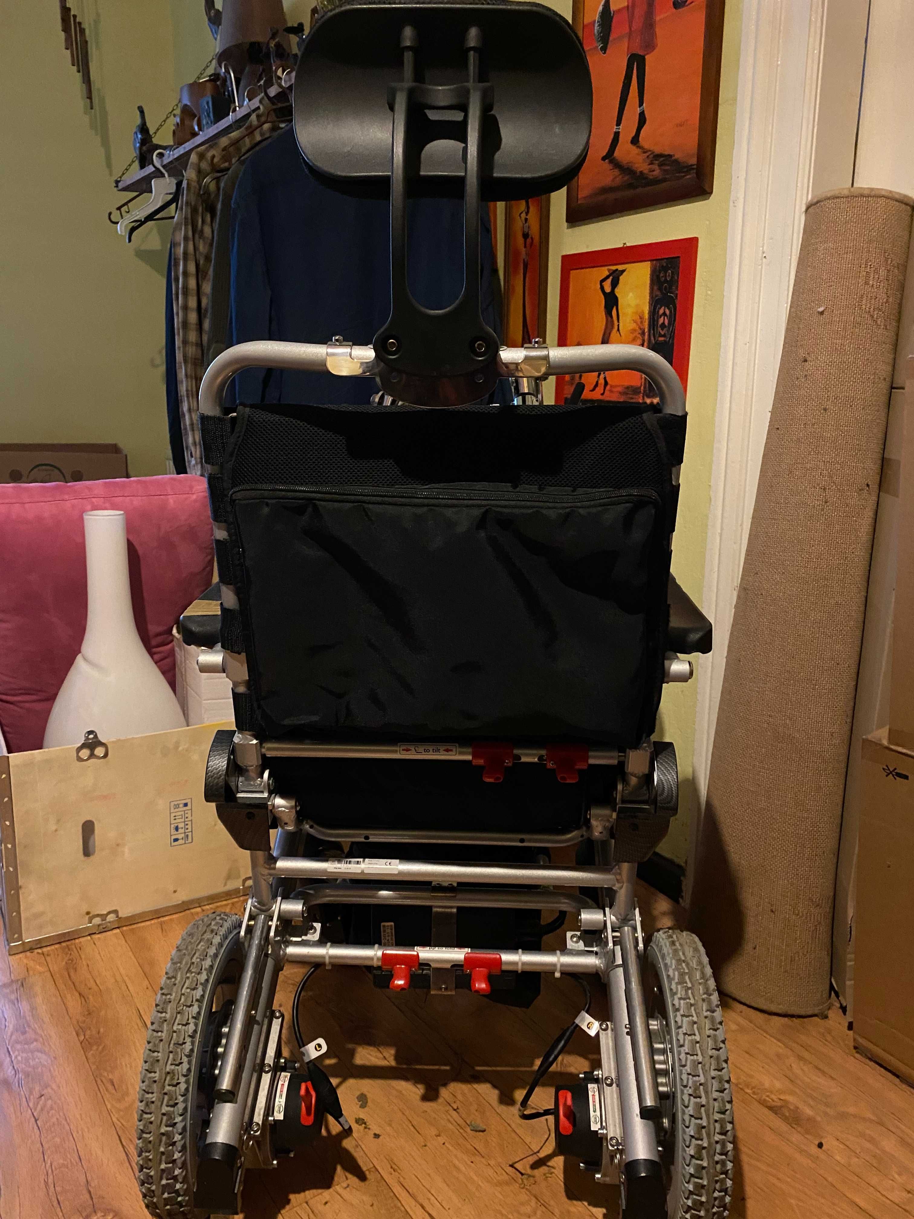 Wózek elektryczny e-Throne dla osoby niepełnosprawnej