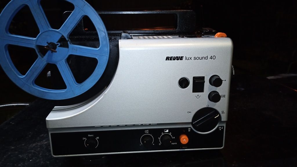Projetor de filmes antigo Revue Lux sound 40