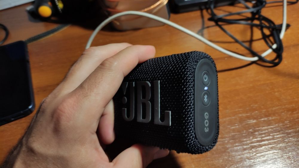 Продам на запчастини Jbl go 3