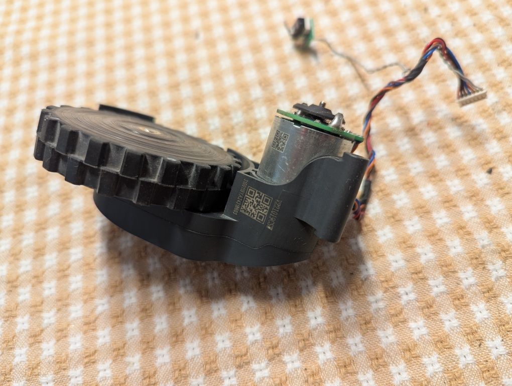 Roborock S7 - Roda esquerda