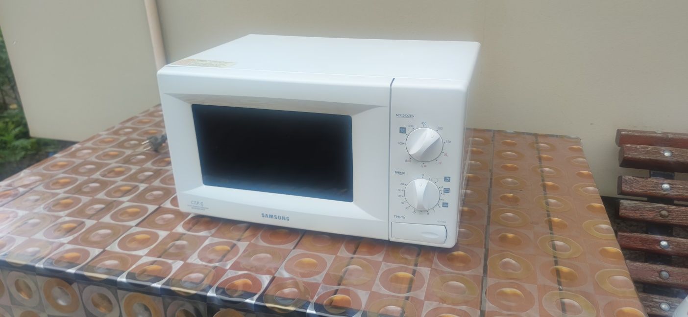 Продам мікрохвильовку