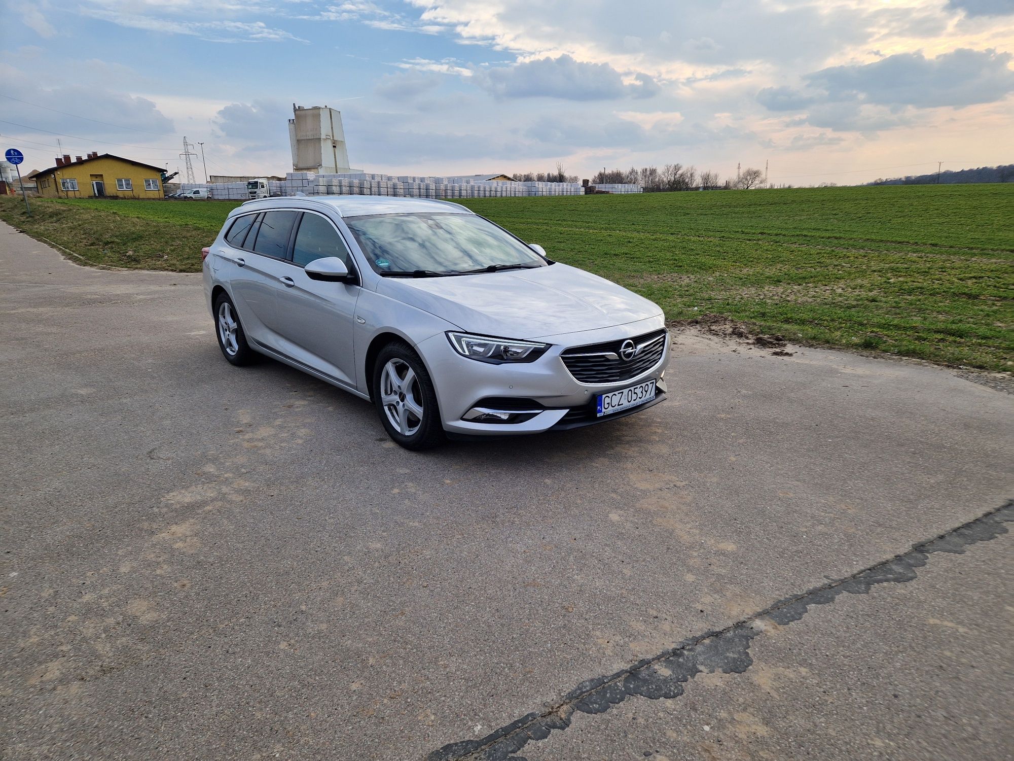 Insignia b 2.0cdti automat
