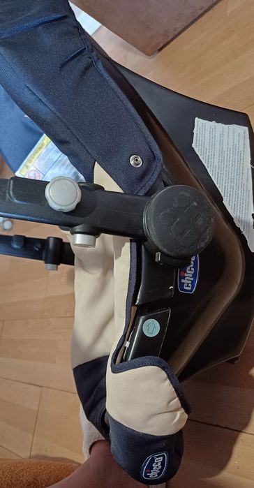 Cadeira auto/ ovo bebé Chicco