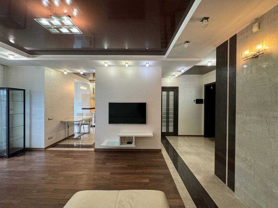 Продаж 2 кімнатної квартири вул. Щепова