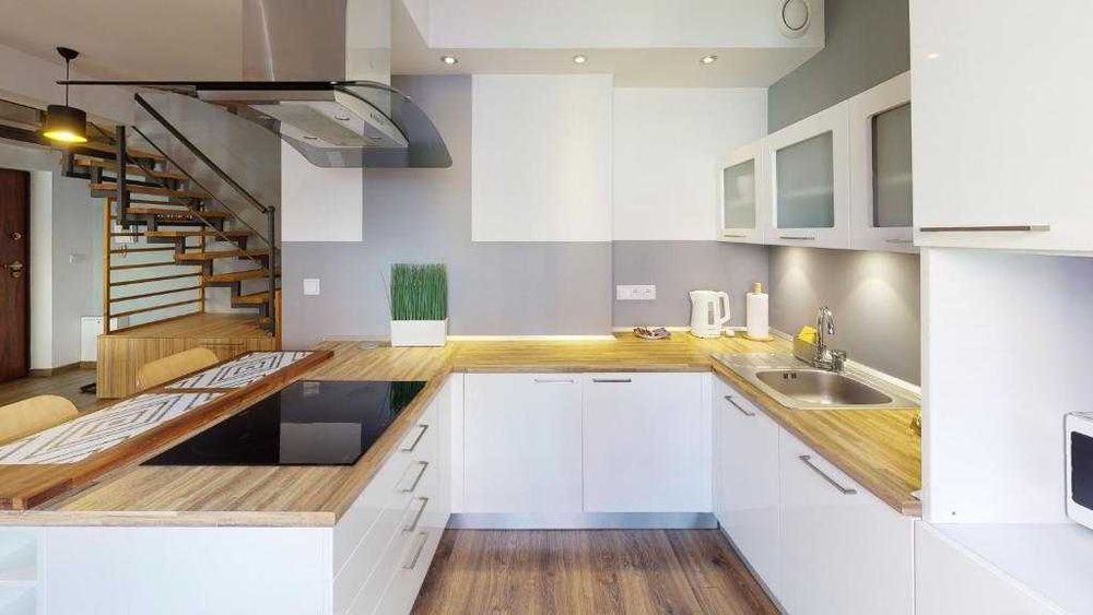 Dwupoziomowy Apartament przy Wrocławskim Rynku, max 8 os, balkon