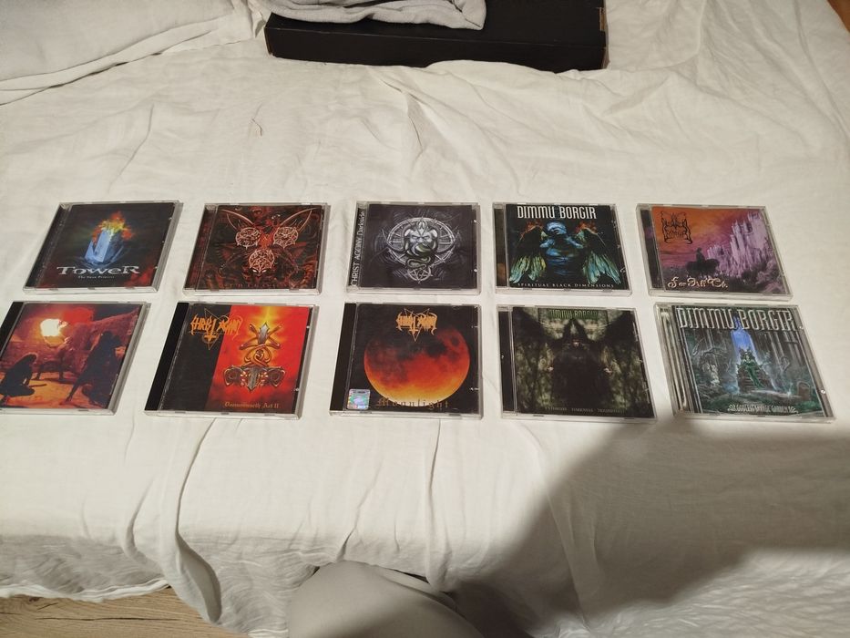 Kolekcja płyt CD rezerwacja