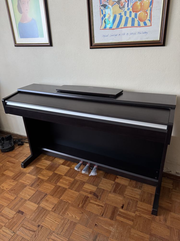 E-Piano Yamaha Arius YDP-141