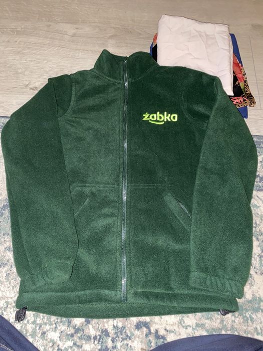 zielony polar żabka