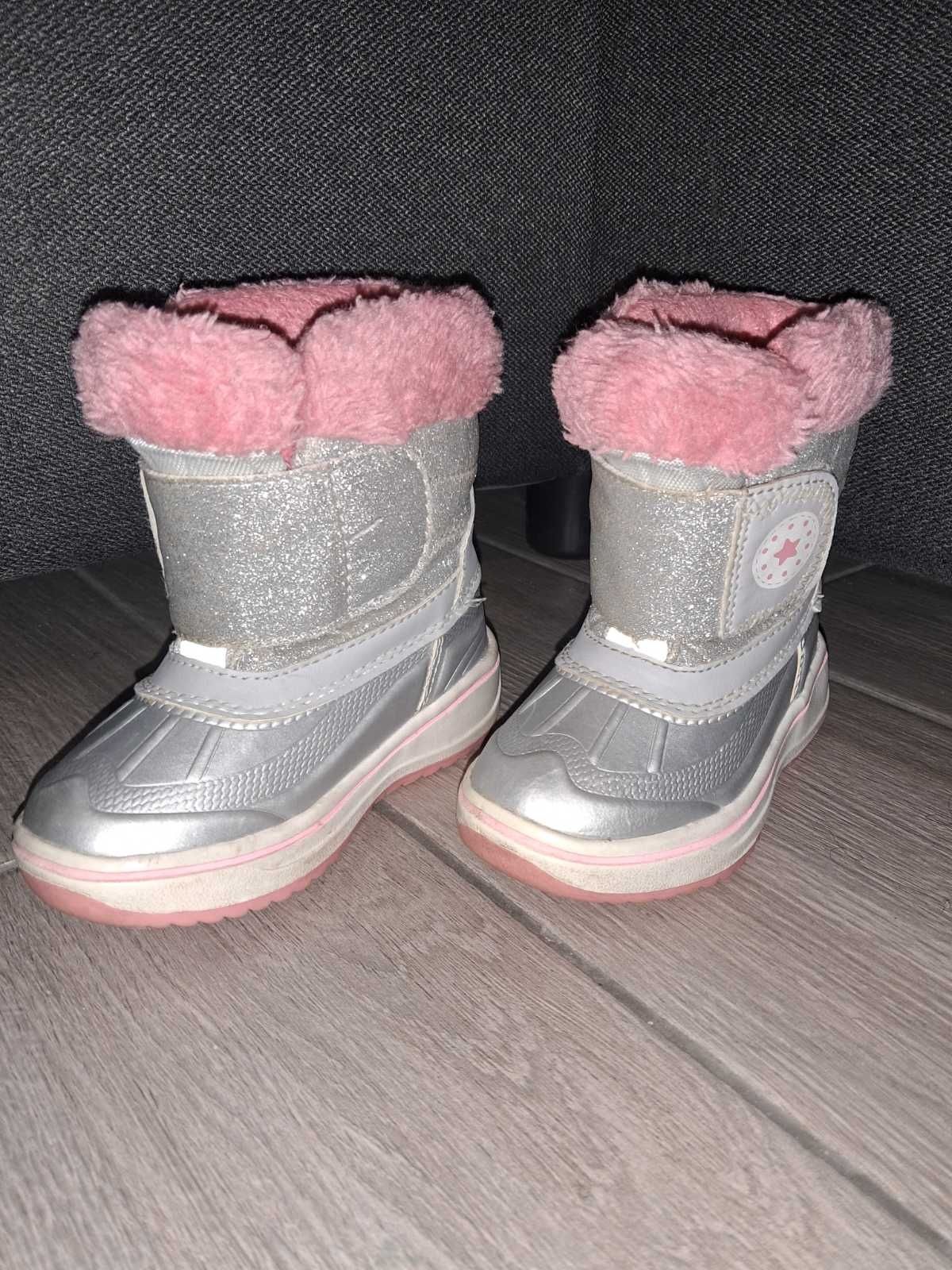 Дитячі зимові черевички